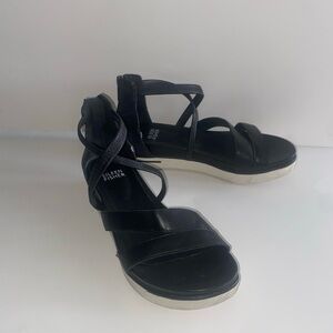 Eileen Fisher sally sandals. Size 5 black leather